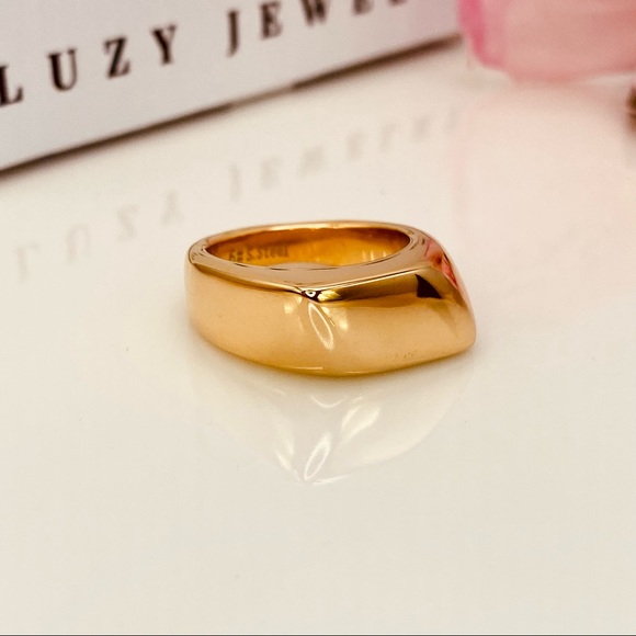 18k Gold Statement Minimalist Irregular Elevated Design Ring - Picture 4 of 9